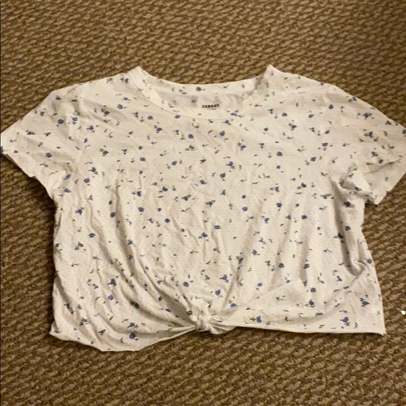 Sunday Best Tops - 3/25$ Sunday Best T-shirt